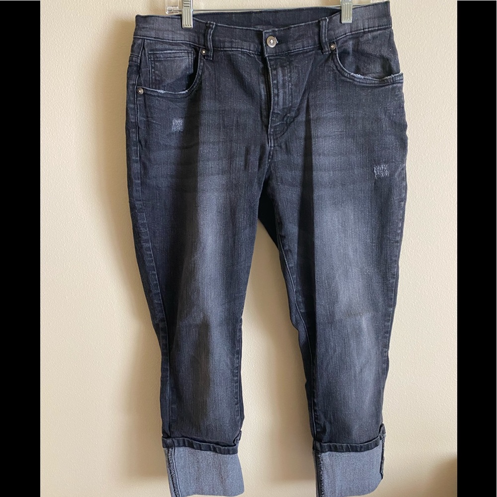 Black Cropped Pants - 12
